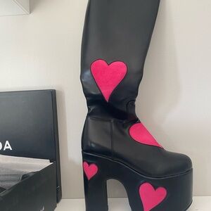 GLASS HEART PLATFORM BOOTS
